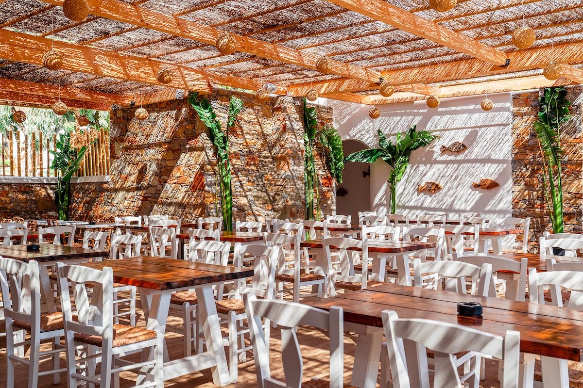 Coralli-Restaurant How about a fine traditional meal prepared with organic products grown on Serifos? Come and discover us.