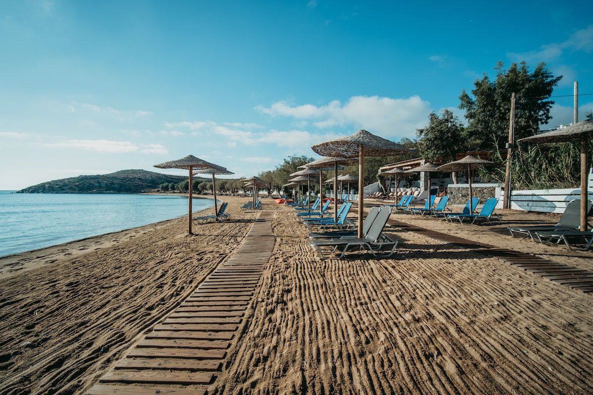 Serifos Lounge seaside beach Bar