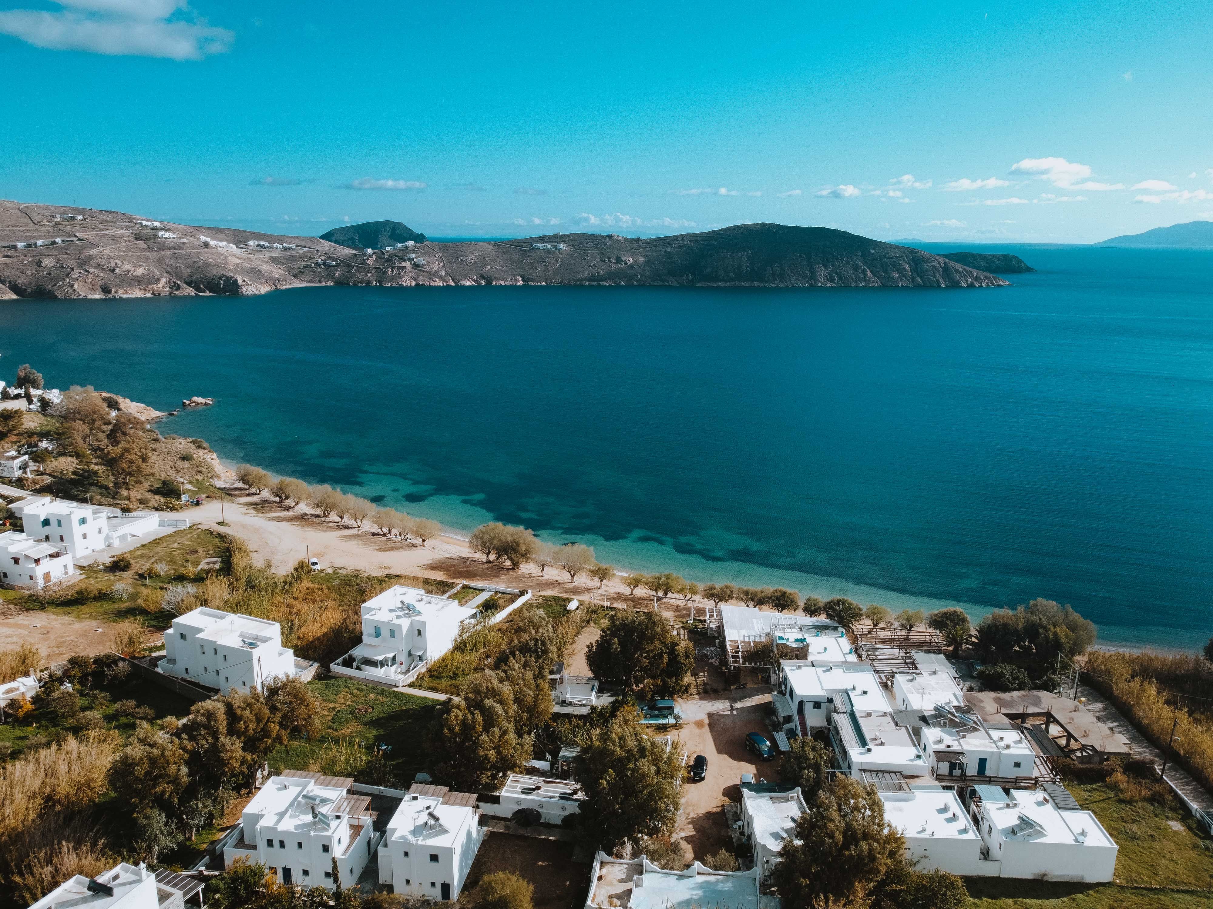 Διαμερίσματα Διακοπών μόλις 80μ. από τη παραλία Λιβαδάκια Ζήσε διακοπές χαλάρωσης & ηρεμίας με όλες τις ανέσεις και παροχές σε ιδιαίτερα οικονομικές τιμές.